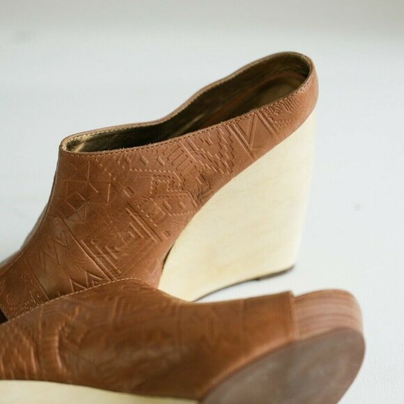 Cynthia Vincent Brown Leather Embossed Wedge slide - Picture 8 of 9